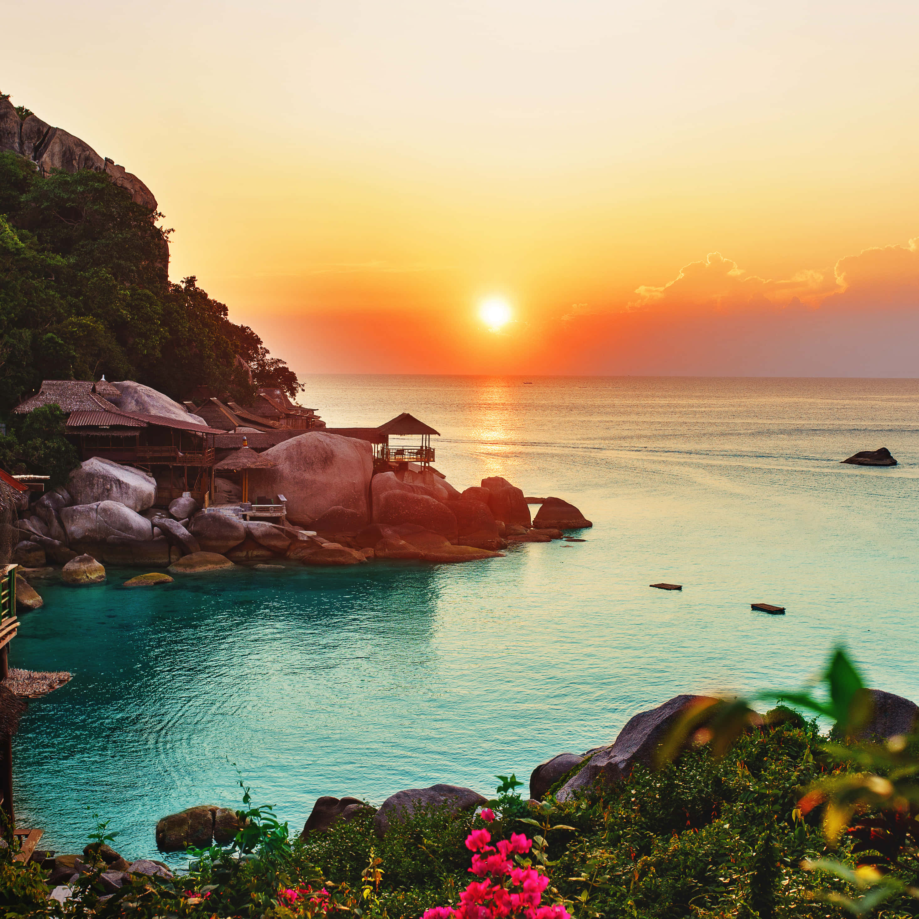 Sunset, turquoise waters, rocky shores, 2K Desktop Wallpaper