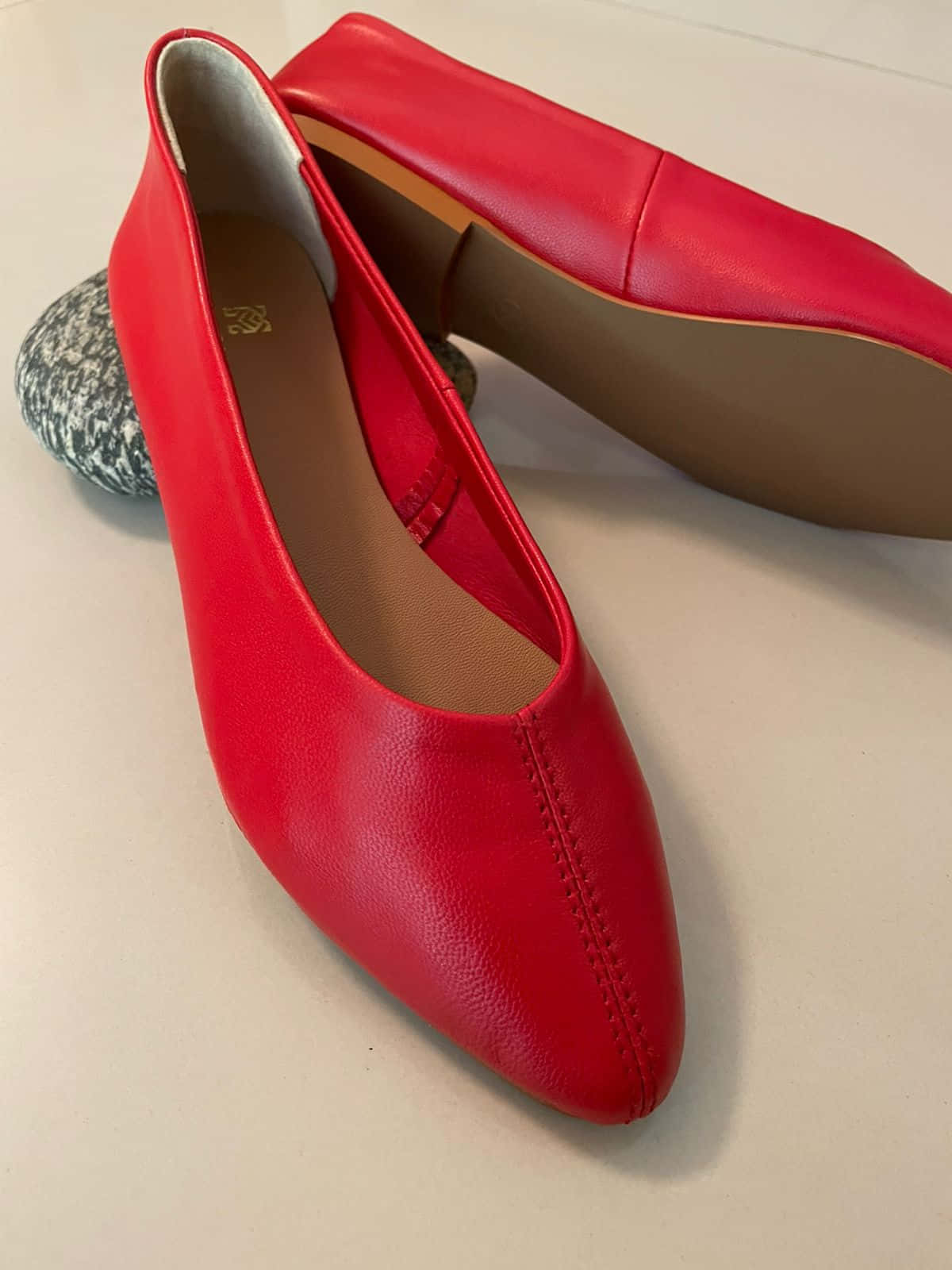 red shoes, leather flats, pointed toes, HD Phone Wallpaper