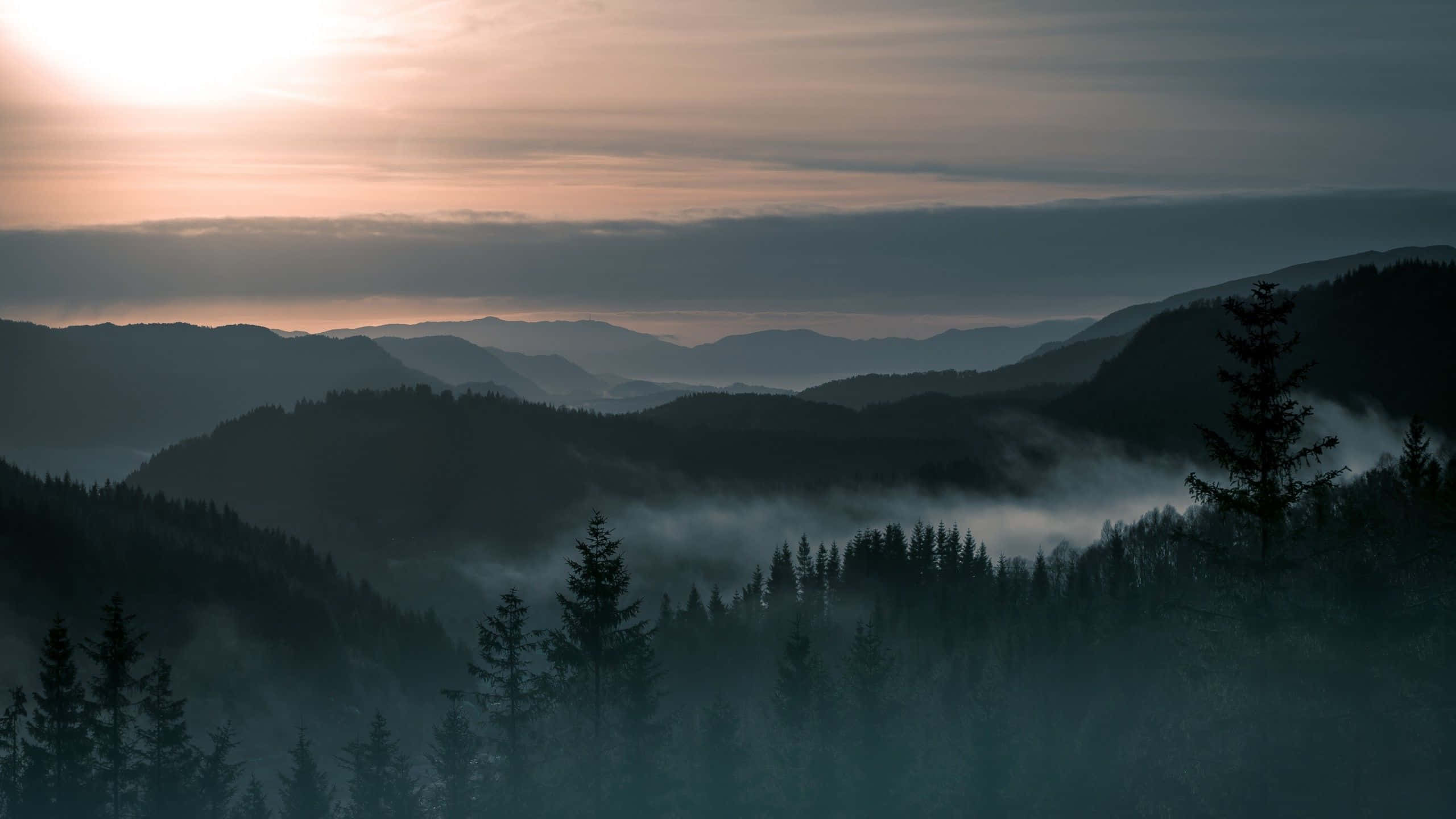 Sunlight, clouds, misty mountain valleys, 2K Desktop Wallpaper