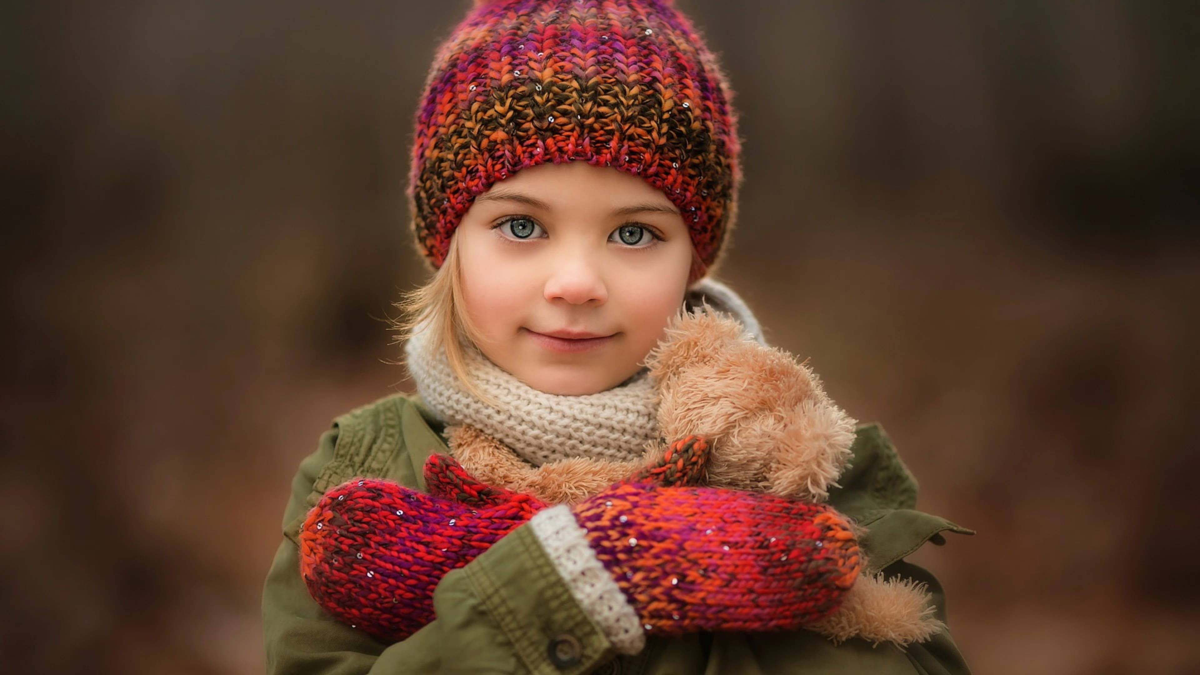 cute smile, autumn girl, colorful knit hat, 4K Desktop Wallpaper