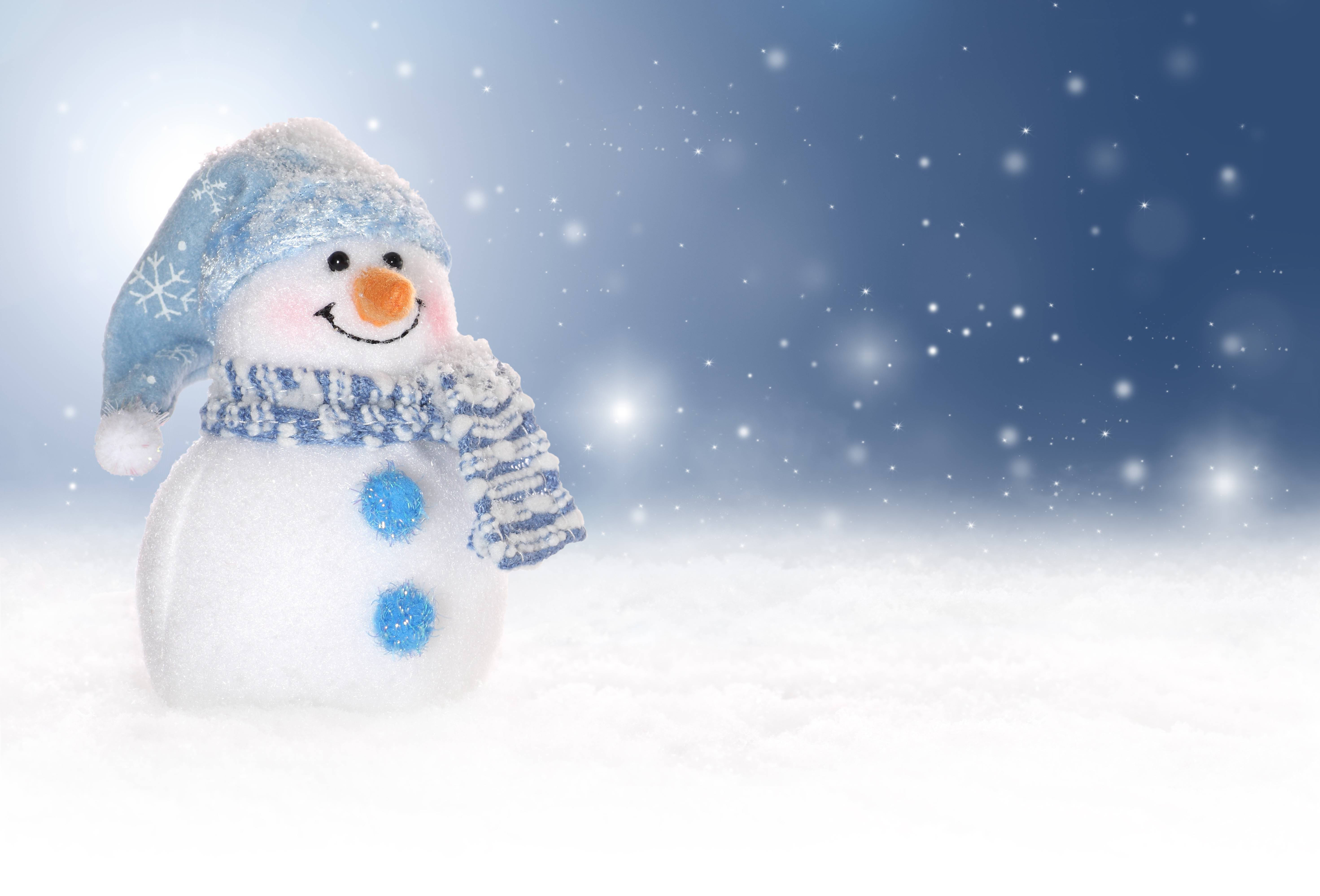 snowman, blue hat, scarf, 5K Desktop Wallpaper