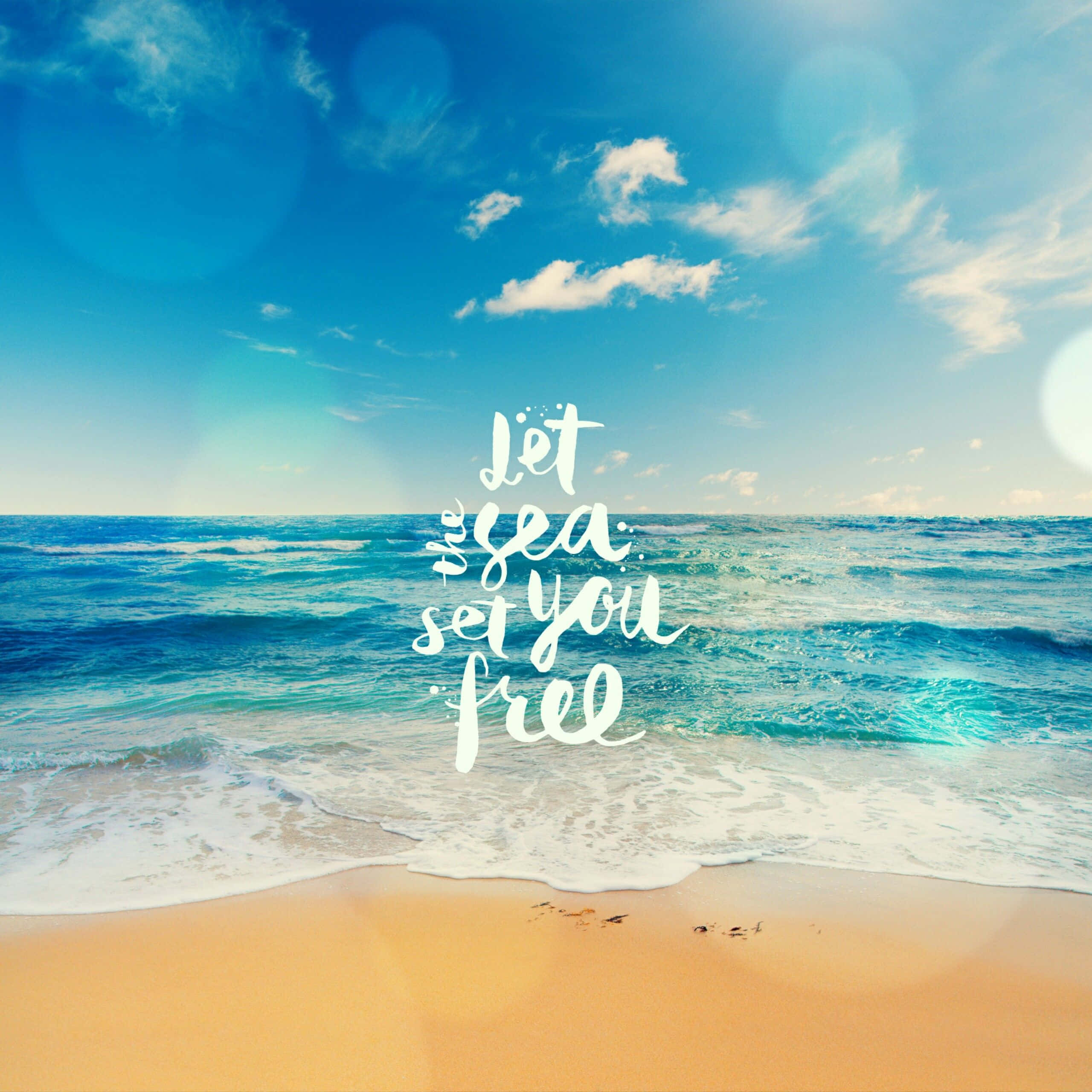 turquoise waves, golden sand, bright blue sky, 2K Desktop Wallpaper