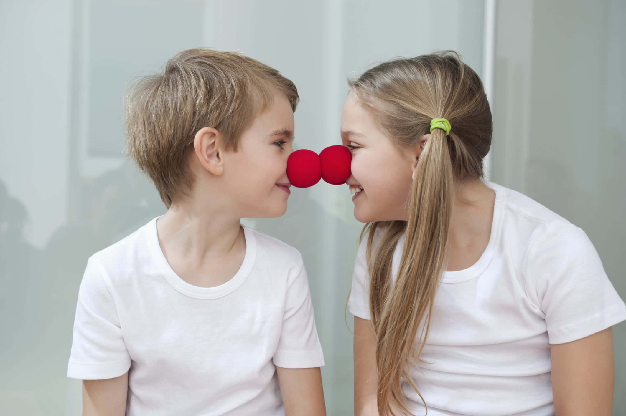 cute toddlers, red clown nose, smiling children, Full HD Desktop Wallpaper