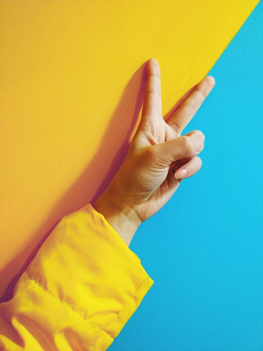 peace sign, yellow sleeve, bold yellow, HD Phone Wallpaper