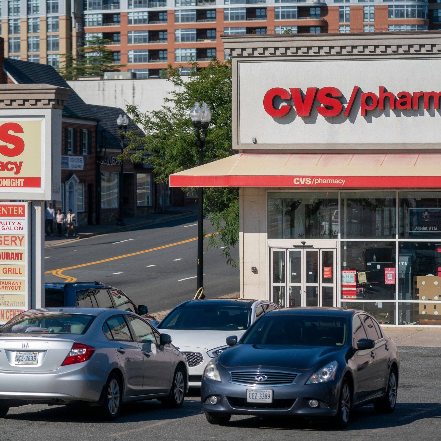 CVS, parked cars, sunny urban street, HD Desktop Wallpaper
