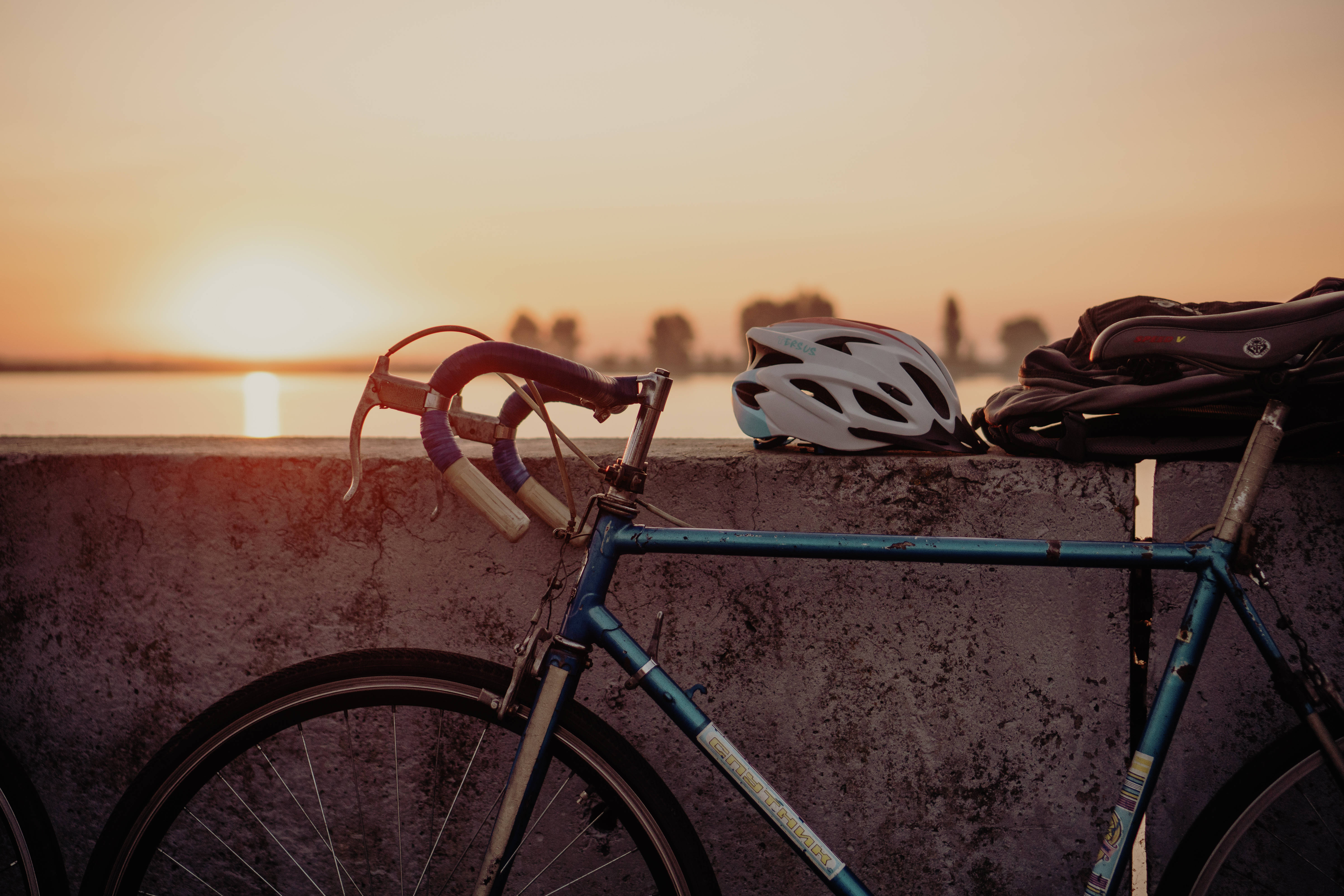 vintage blue bicycle, concrete wall, sun rises, 5K Desktop Wallpaper