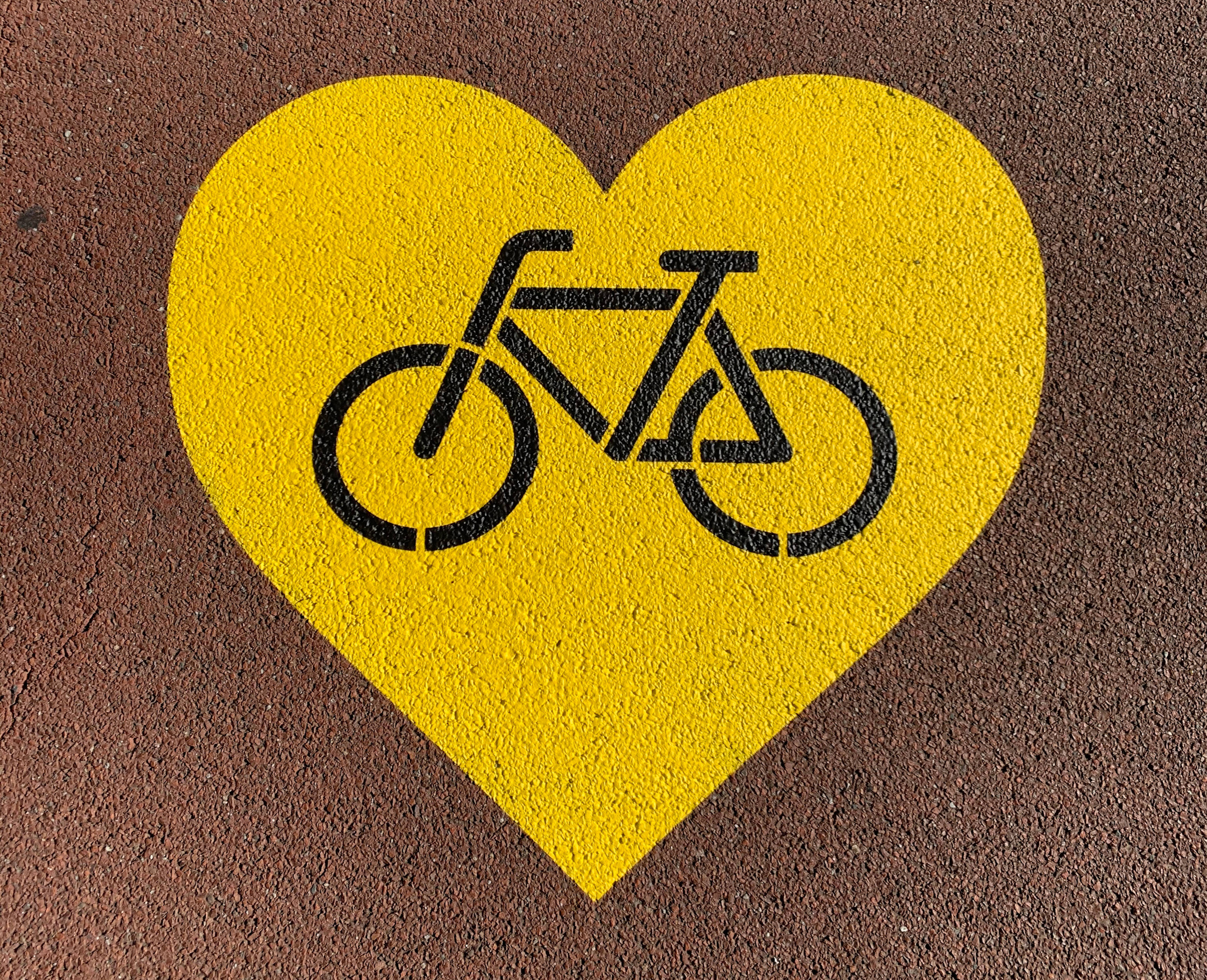 cycling, yellow heart, asphalt, 2K Desktop Wallpaper