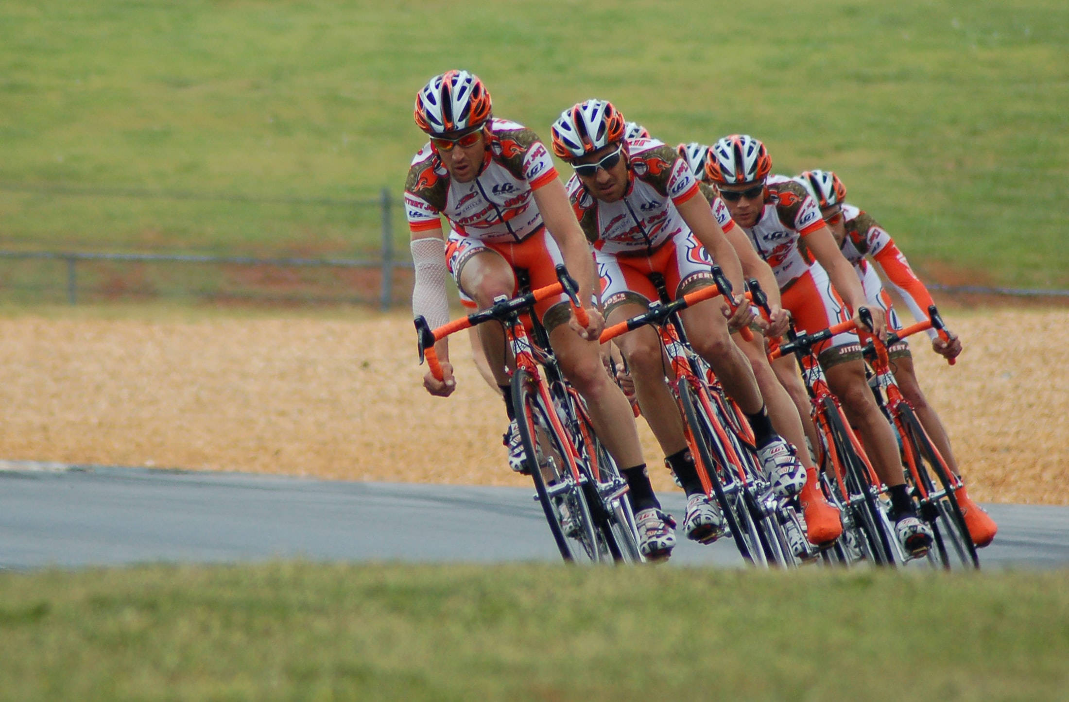 peloton, orange and white uniforms, velodrome track, Full HD Desktop Wallpaper