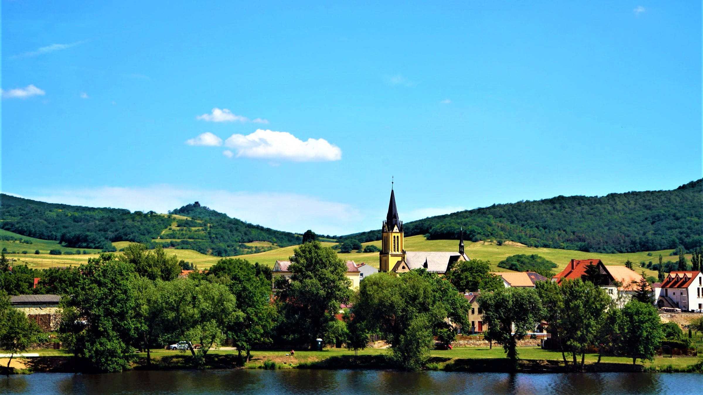church in Czech Republic, yellow church spire, calm river, Full HD Desktop Wallpaper