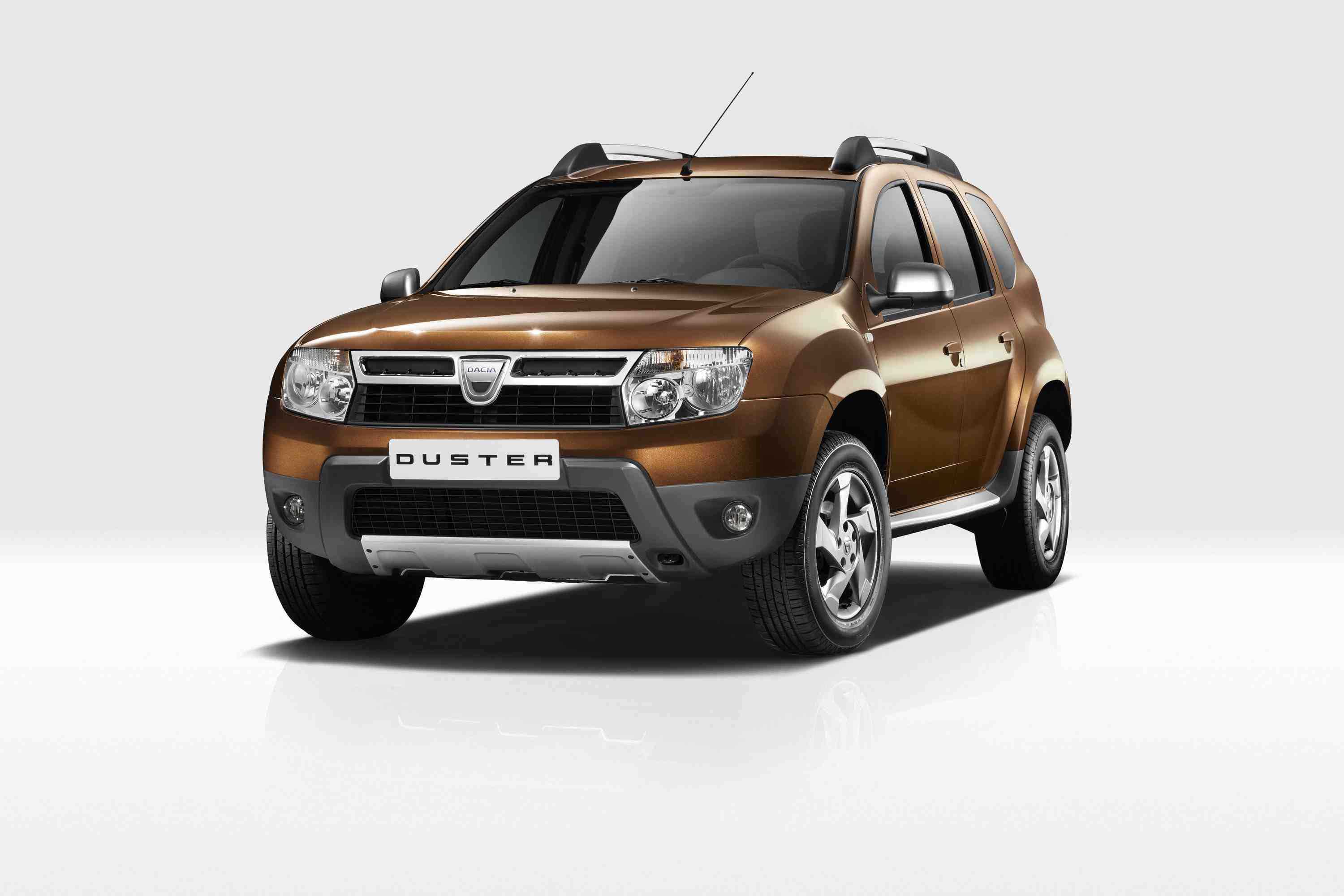 Dacia Duster, bronze, studio floor, 2K Desktop Wallpaper