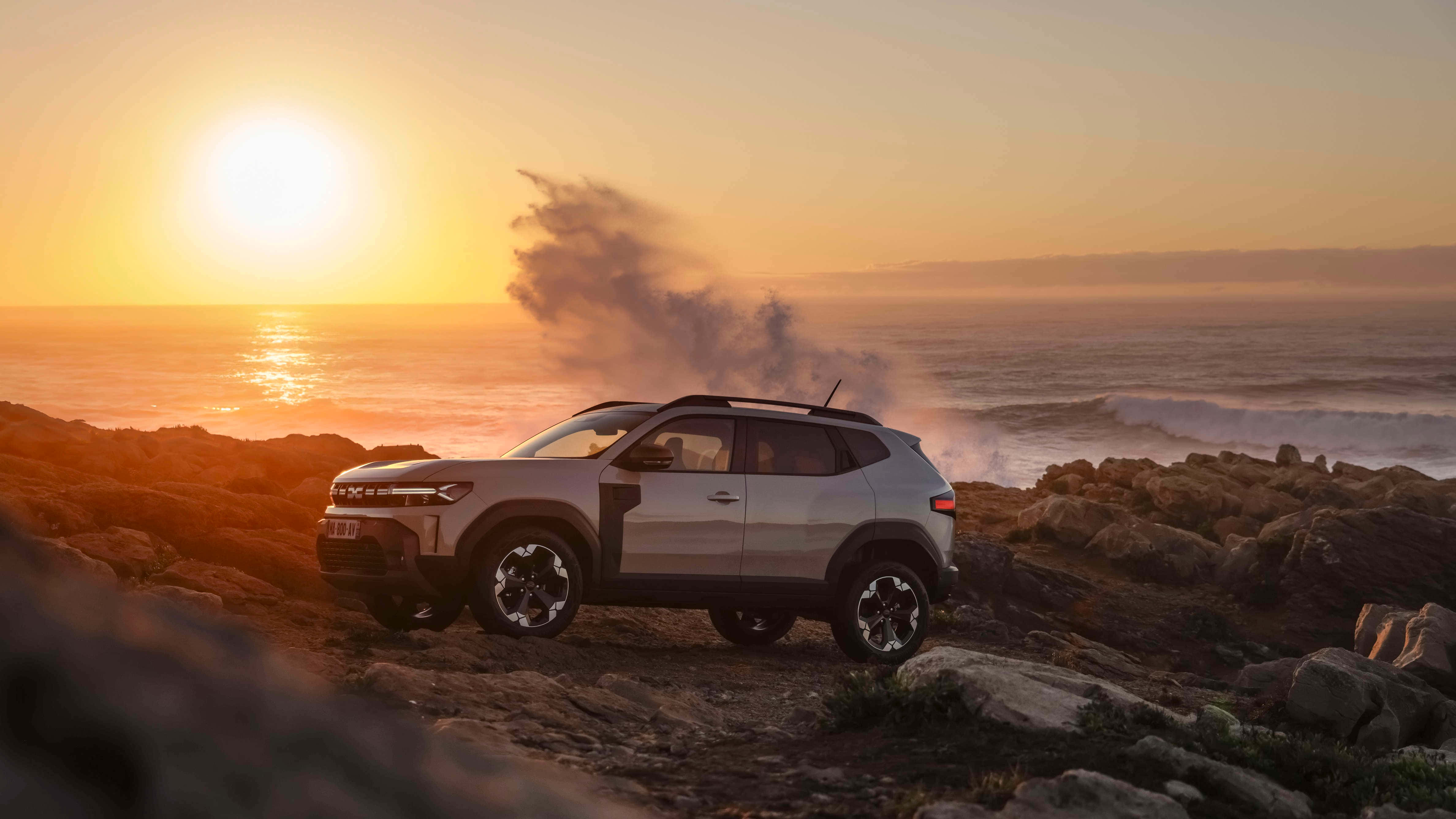 Dacia Duster, sunset, beach, 4K Desktop Wallpaper