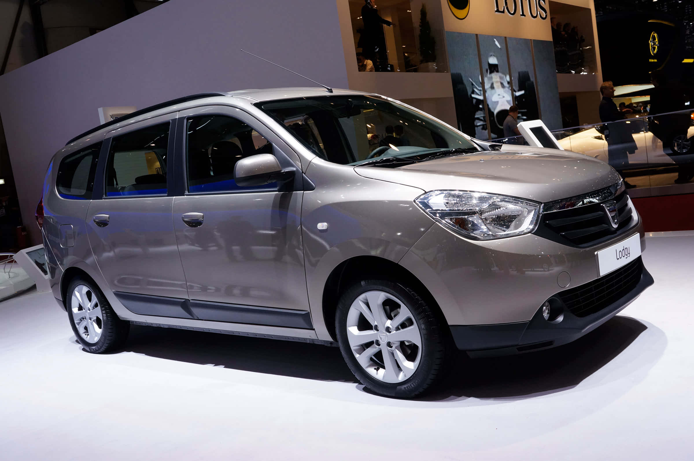 Dacia Lodgy, silver, bright white showroom floor, Full HD Desktop Wallpaper