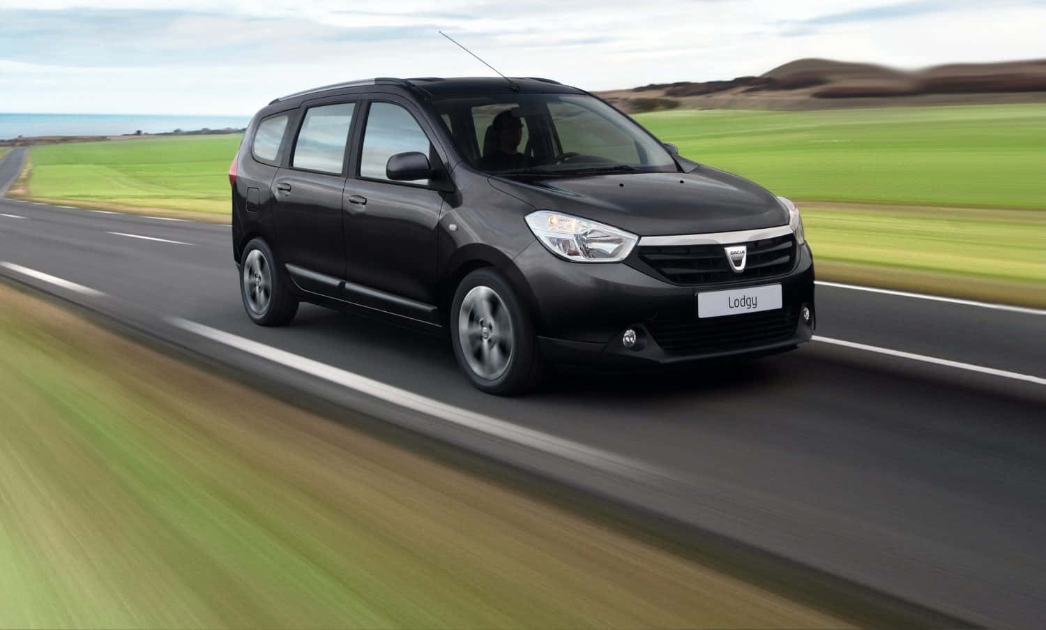 Dacia Lodgy, coastal highway, sleek black, HD Desktop Wallpaper