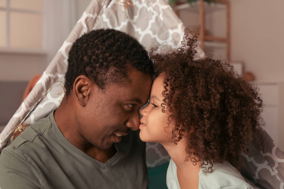 father, daughter, forehead-to-forehead moment, SD Desktop Wallpaper