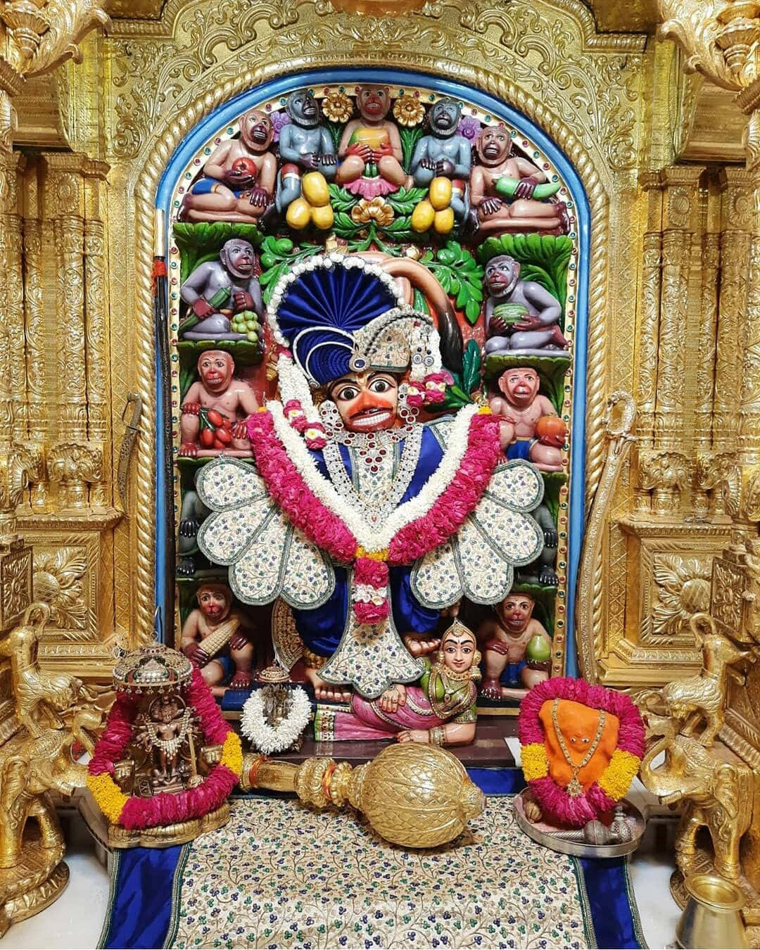 Dadaism, Hindu deity statue, golden temple shrine, HD Phone Wallpaper