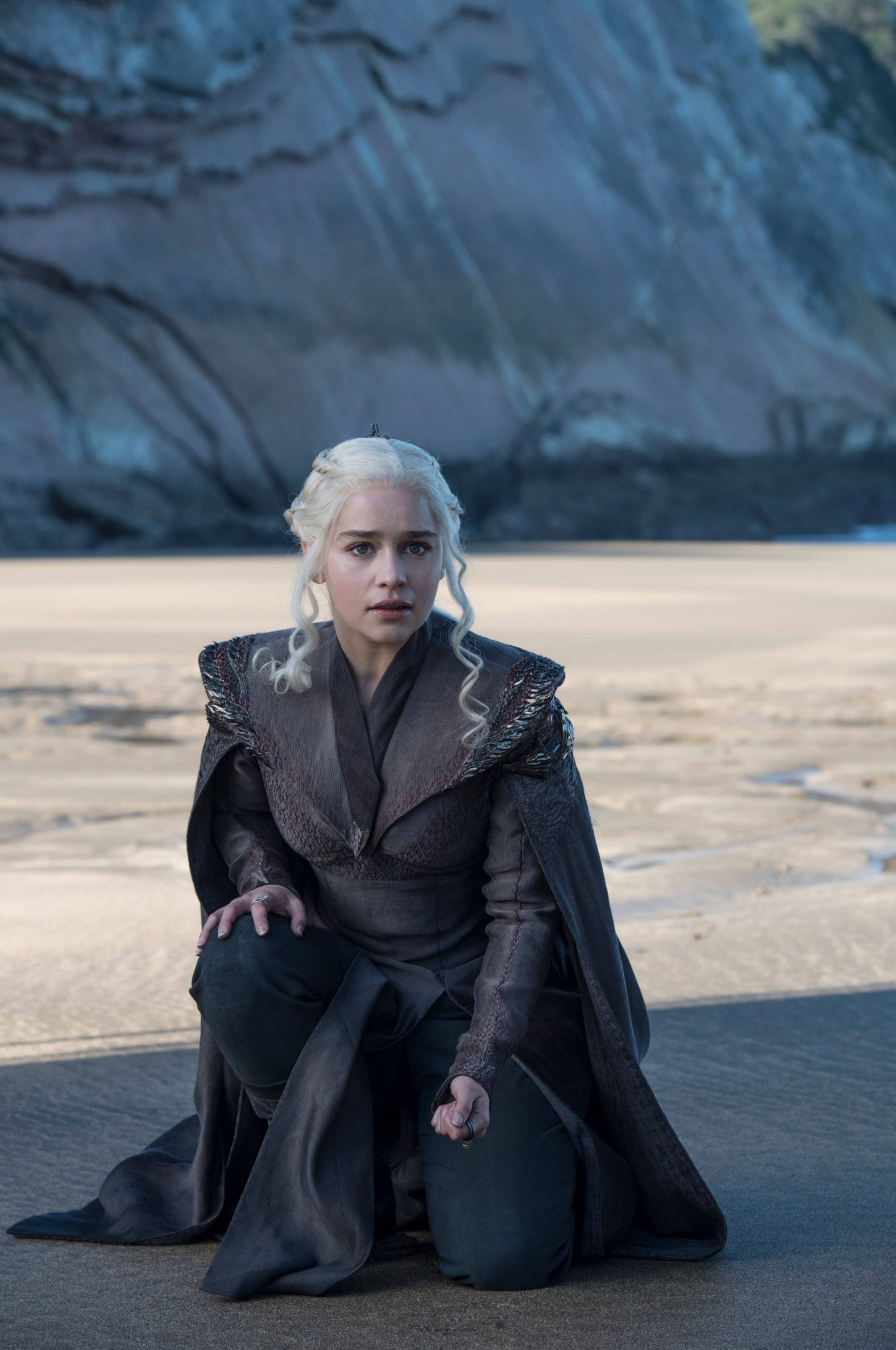 Daenerys Targaryen, white hair, sandy beach, 5K Phone Wallpaper