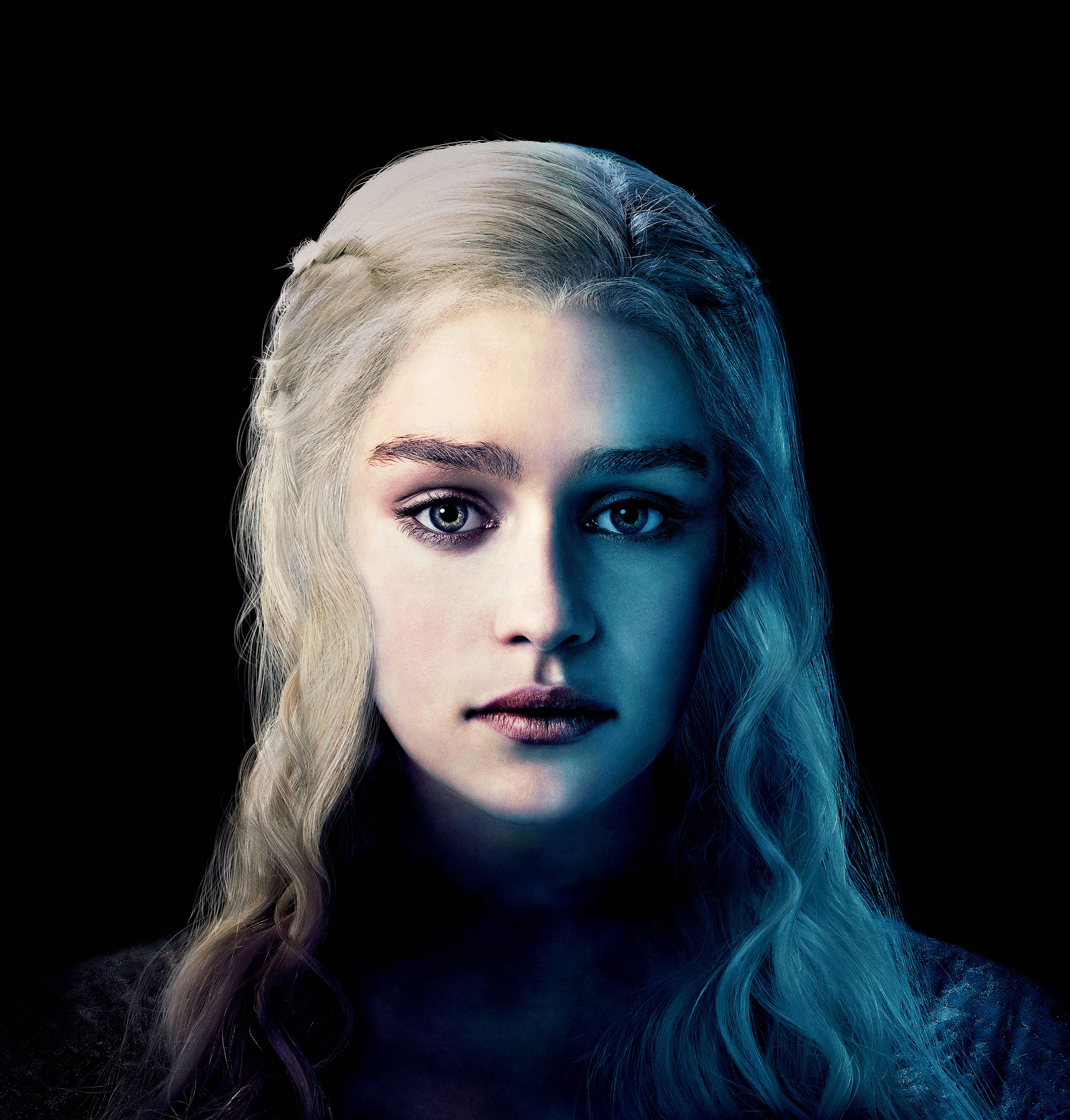 Daenerys Targaryen, platinum blonde hair, intense gaze, 5K Phone Wallpaper