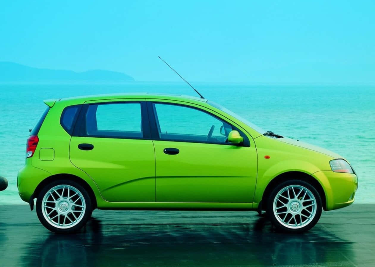 Daewoo Kalos, lime green, wet pier, SD Desktop Wallpaper
