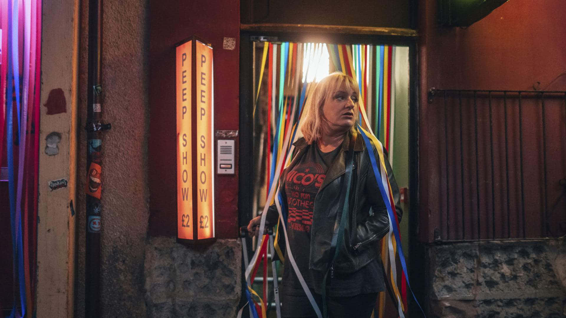 Daisy May Cooper, leather jacket, peep show entrance, Full HD Desktop Wallpaper