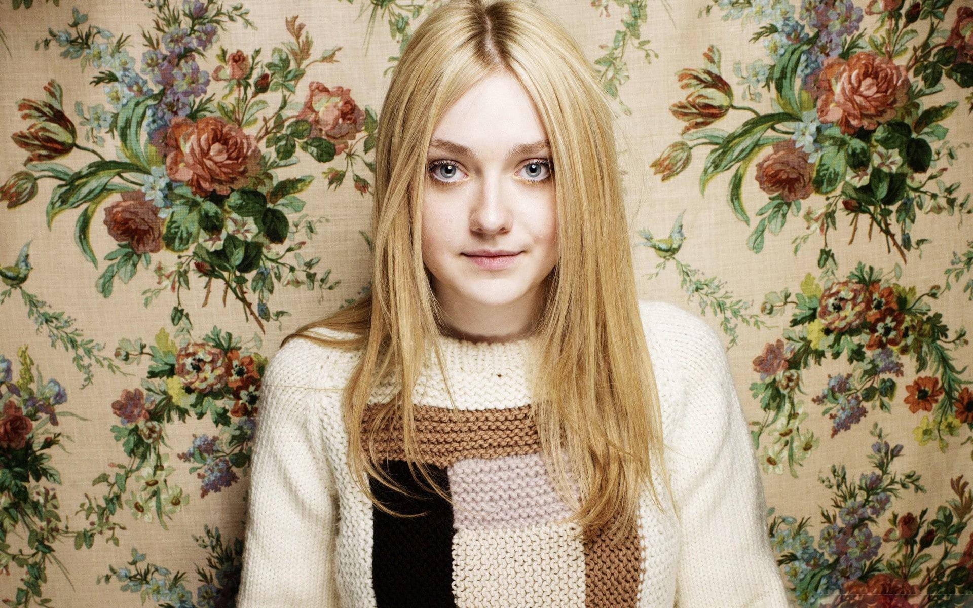 Dakota Fanning, floral background, vintage floral wallpaper, Full HD Desktop Wallpaper
