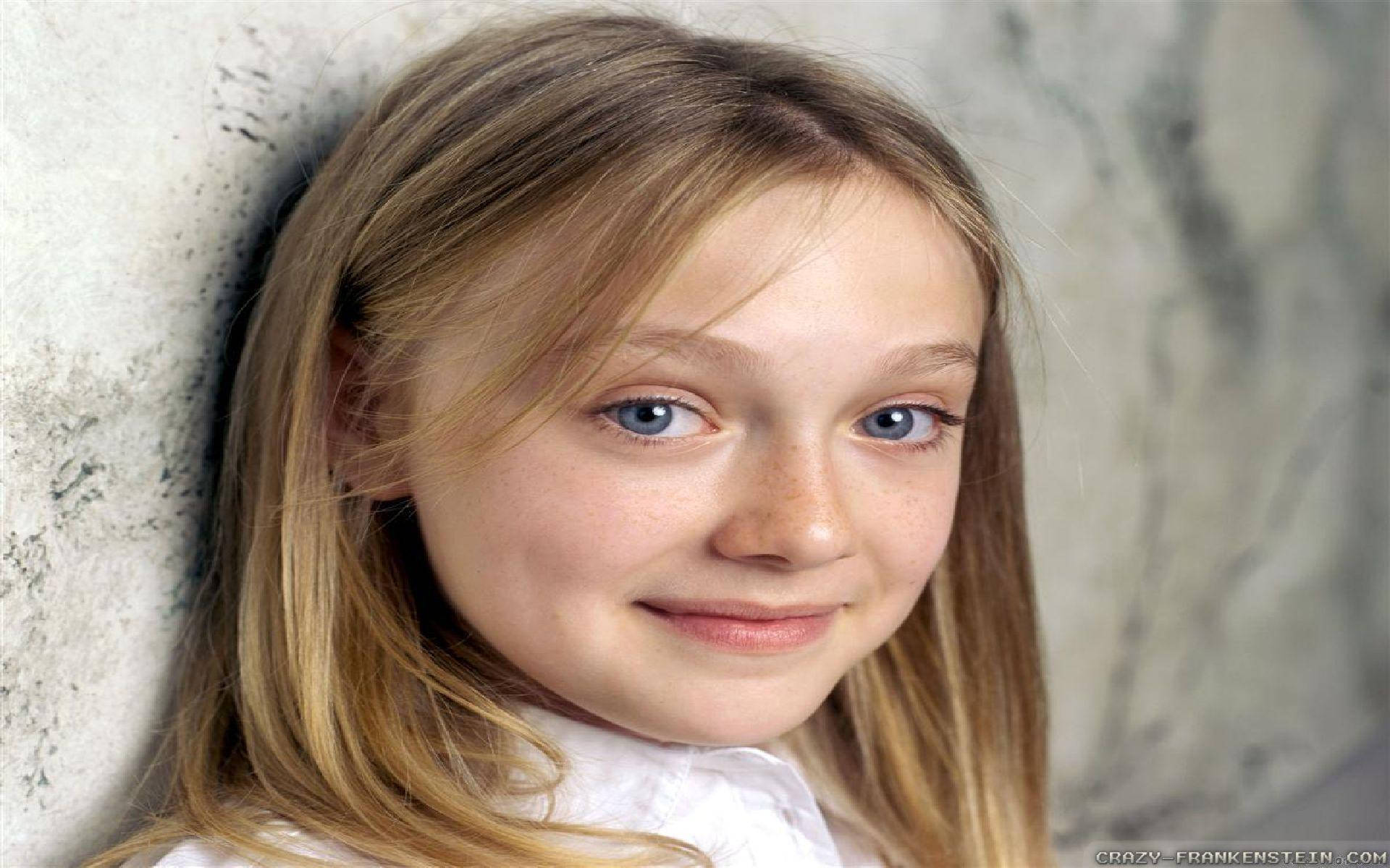 Dakota Fanning, blonde hair, blue eyes, Full HD Desktop Wallpaper