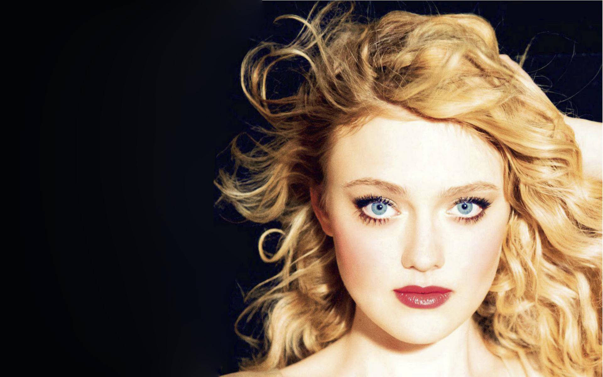 Dakota Fanning, golden curls, piercing blue eyes, Full HD Desktop Wallpaper