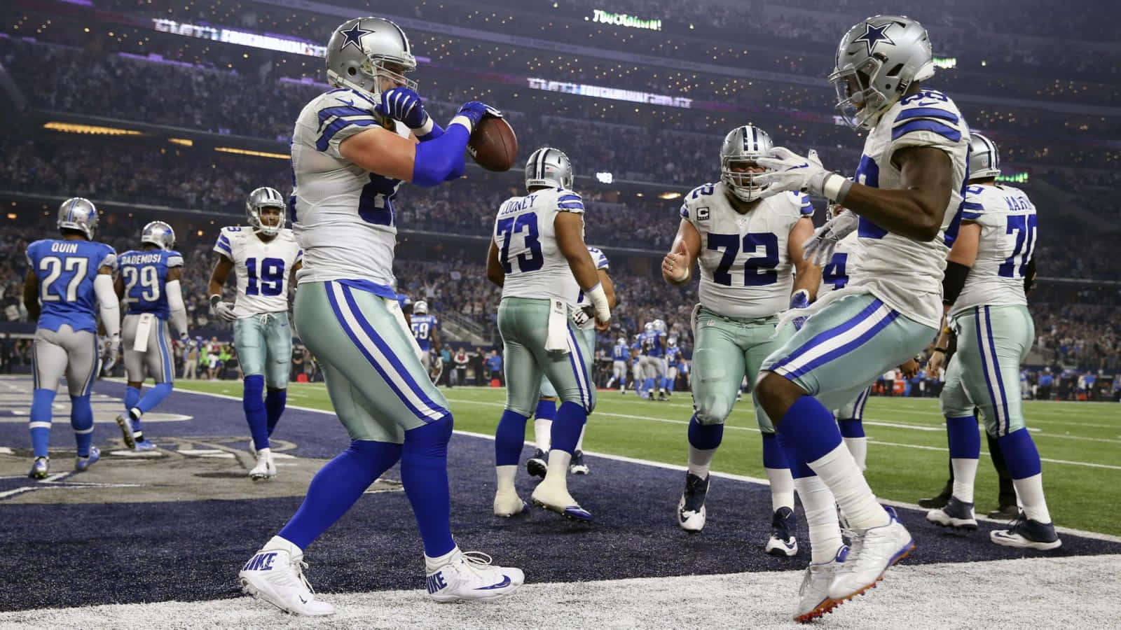 Dallas Cowboys Players, touchdown, brightly lit football field, HD Desktop Wallpaper