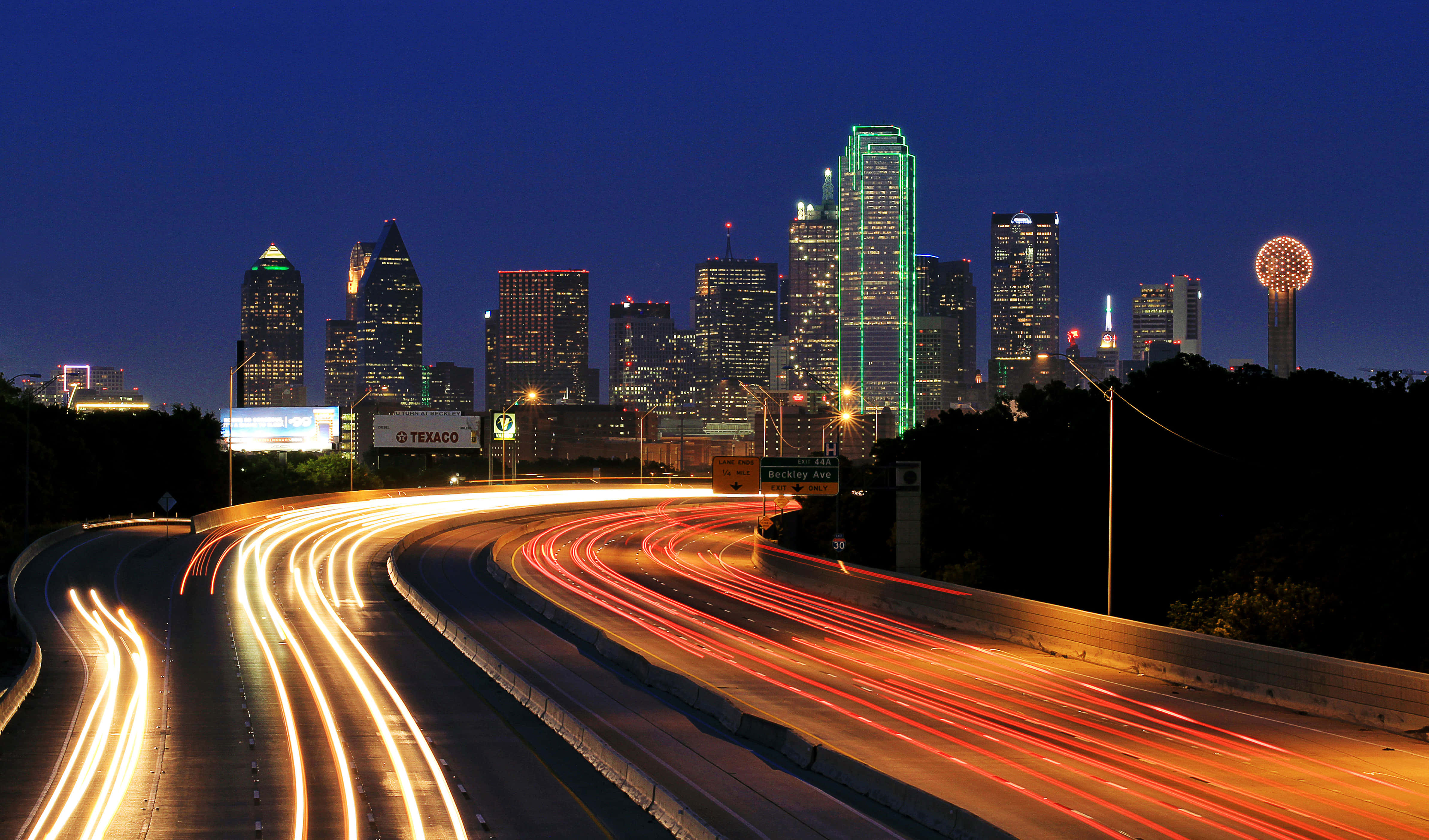 Dallas Skyline, night cityscape, glowing skyscrapers, 4K Desktop Wallpaper