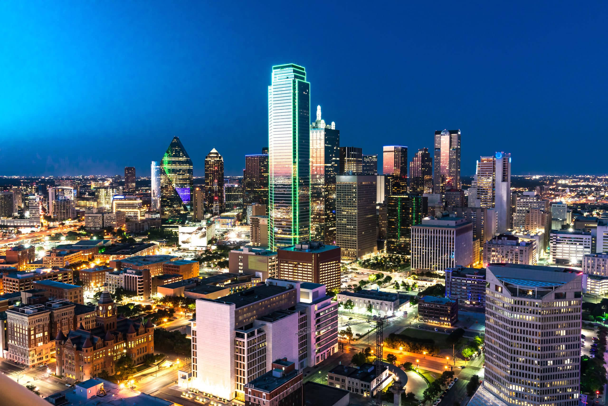 Dallas Skyline, clear blue sky, night, 2K Desktop Wallpaper