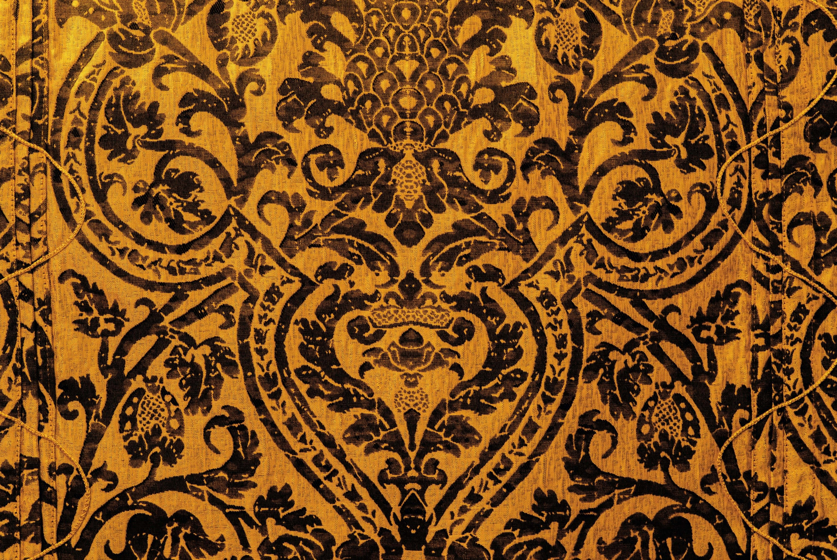 golden damask fabric pattern, black damask pattern, golden textured fabric, 2K Desktop Wallpaper