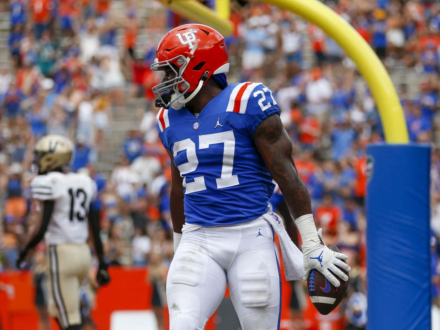 Dameon Pierce, Florida football player, blue and red uniform, HD Desktop Wallpaper