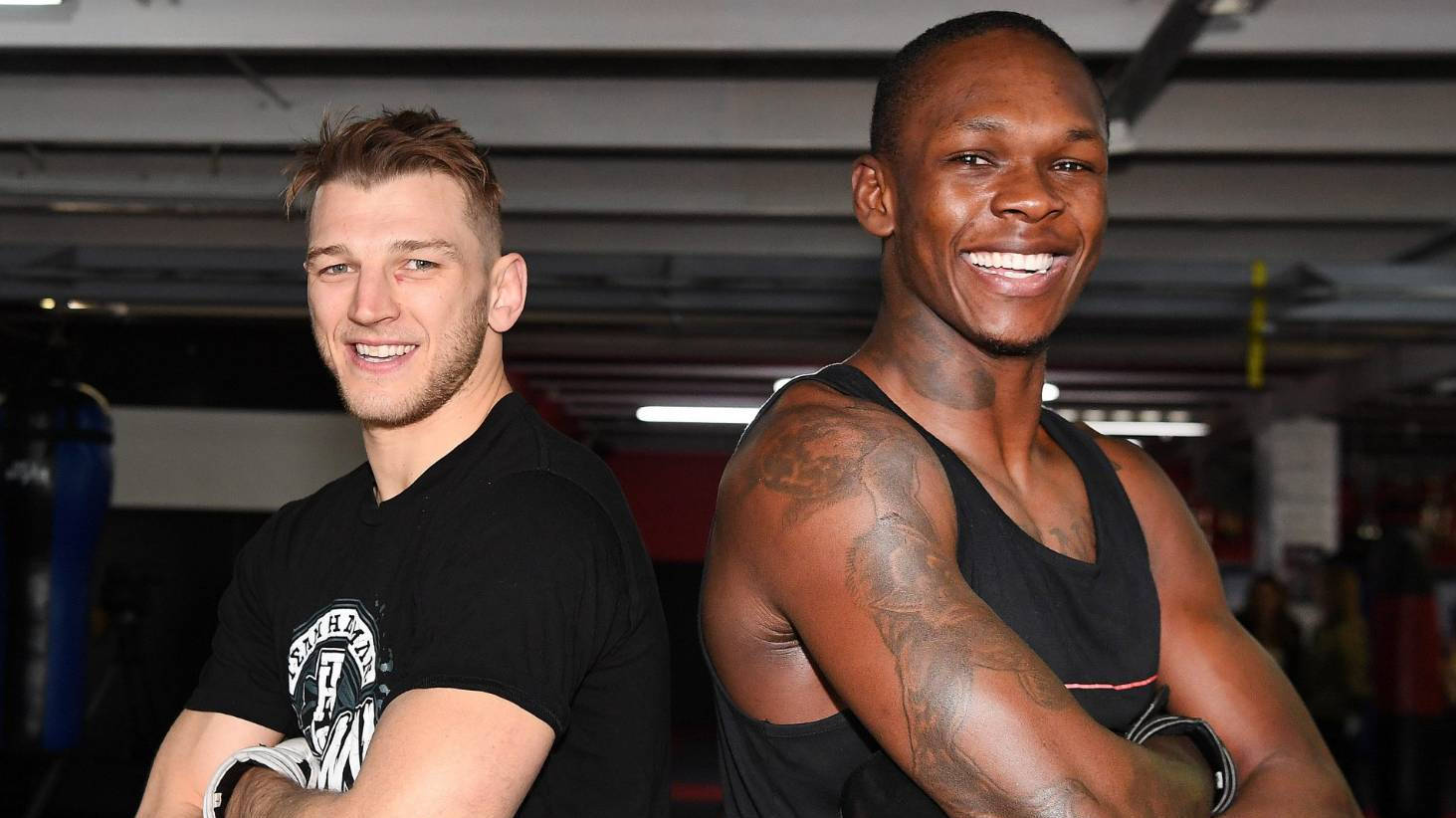 Dan Hooker, black workout gear, dimly lit gym, HD Desktop Wallpaper