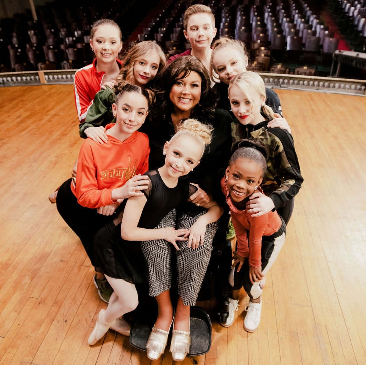 Dance Moms, theater, wooden stage, SD Desktop Wallpaper