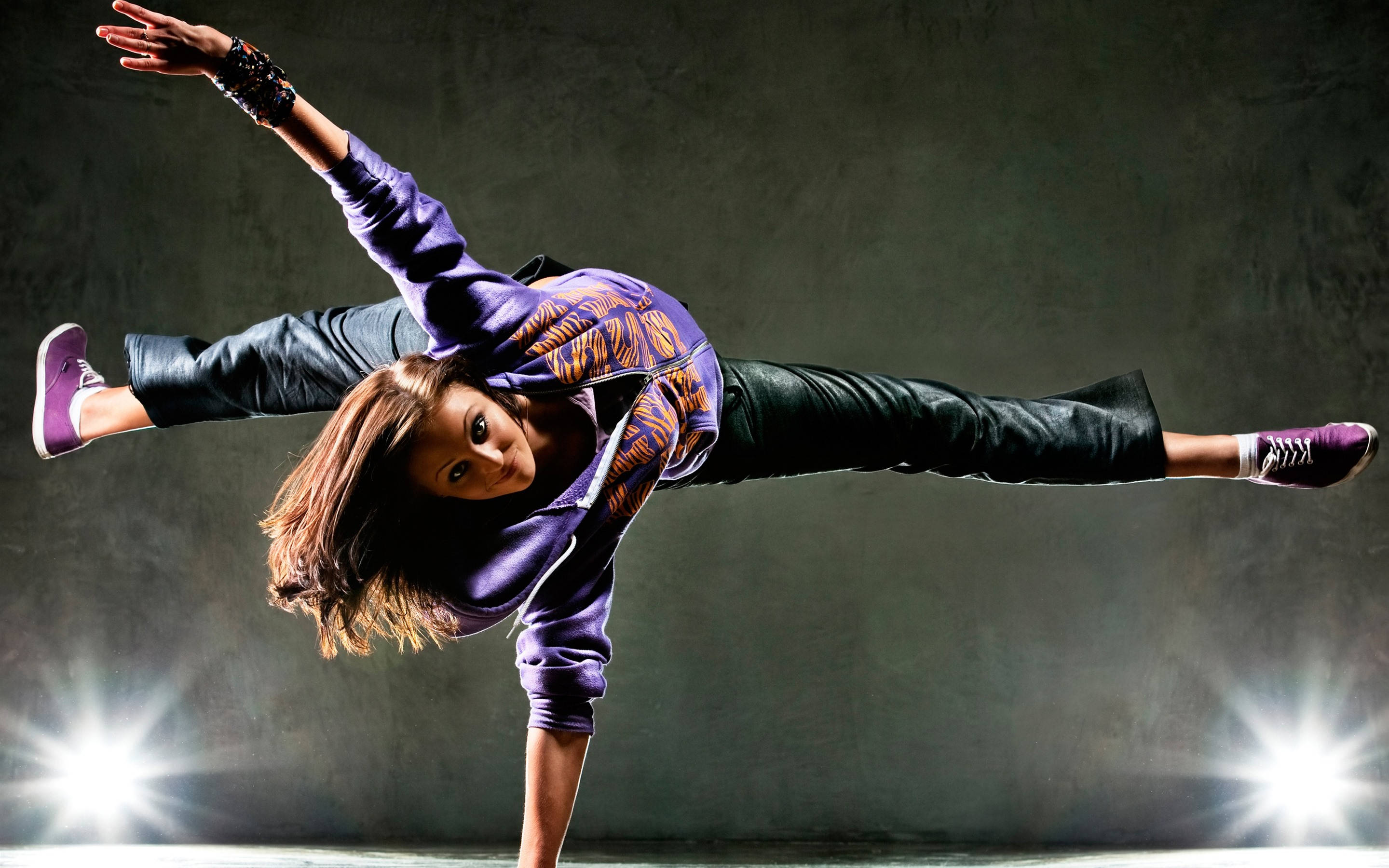 young lady, upside down dance pose, purple hoodie, 2K Desktop Wallpaper