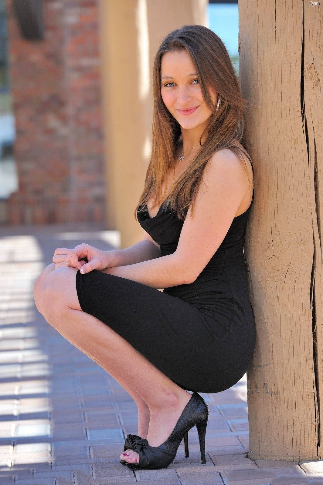 Dani Daniels, black dress, heels, HD Phone Wallpaper