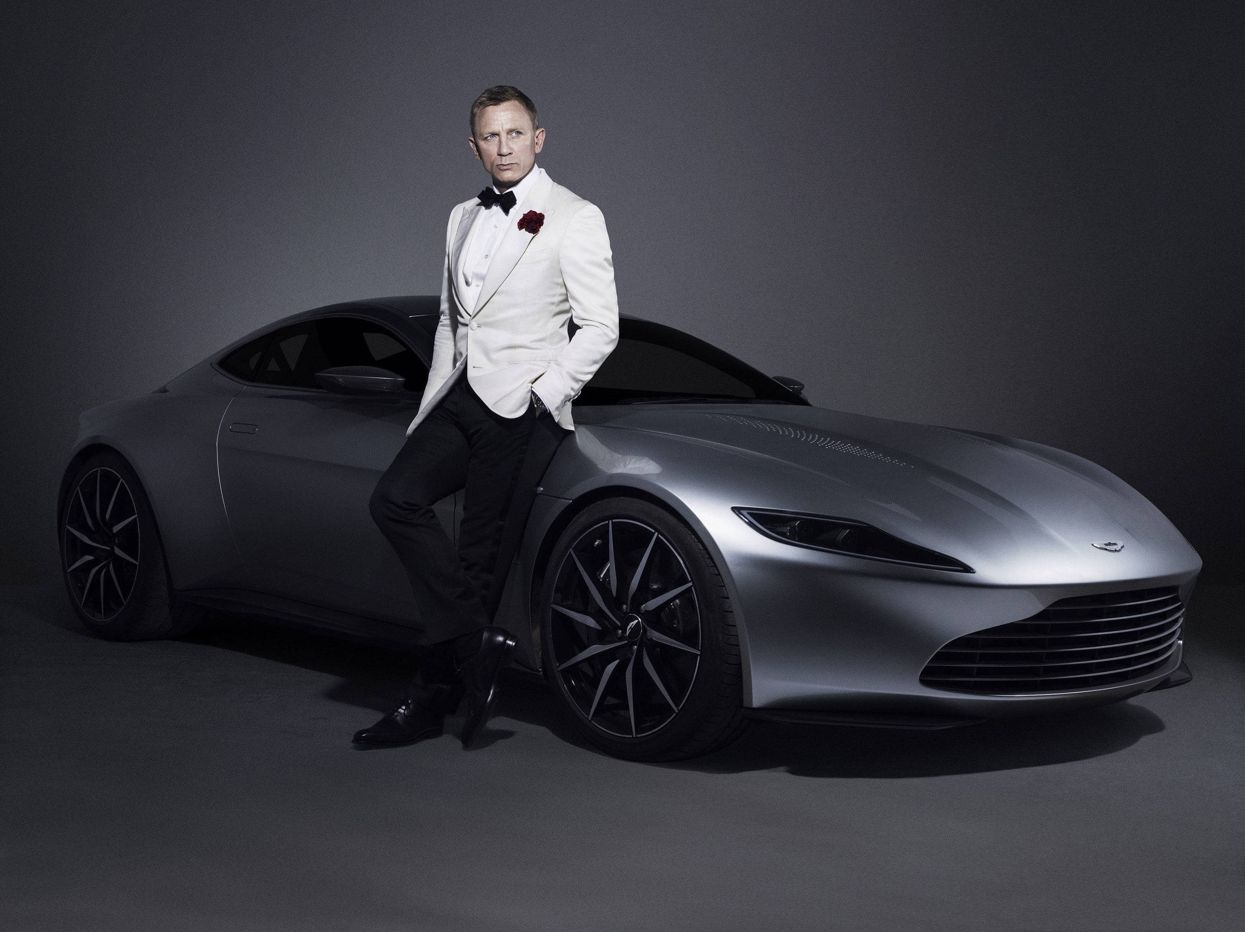 Daniel Craig, white tuxedo, sleek silver sports car, Full HD Desktop Wallpaper