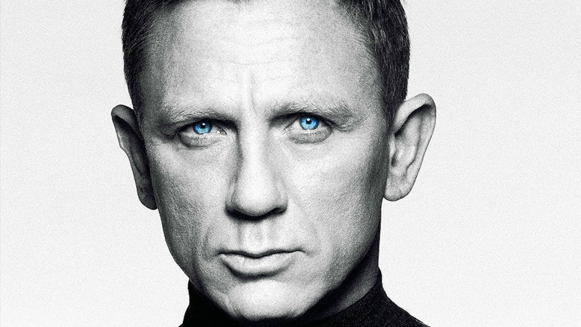 Daniel Craig, piercing blue eyes, serious expression, Full HD Desktop Wallpaper