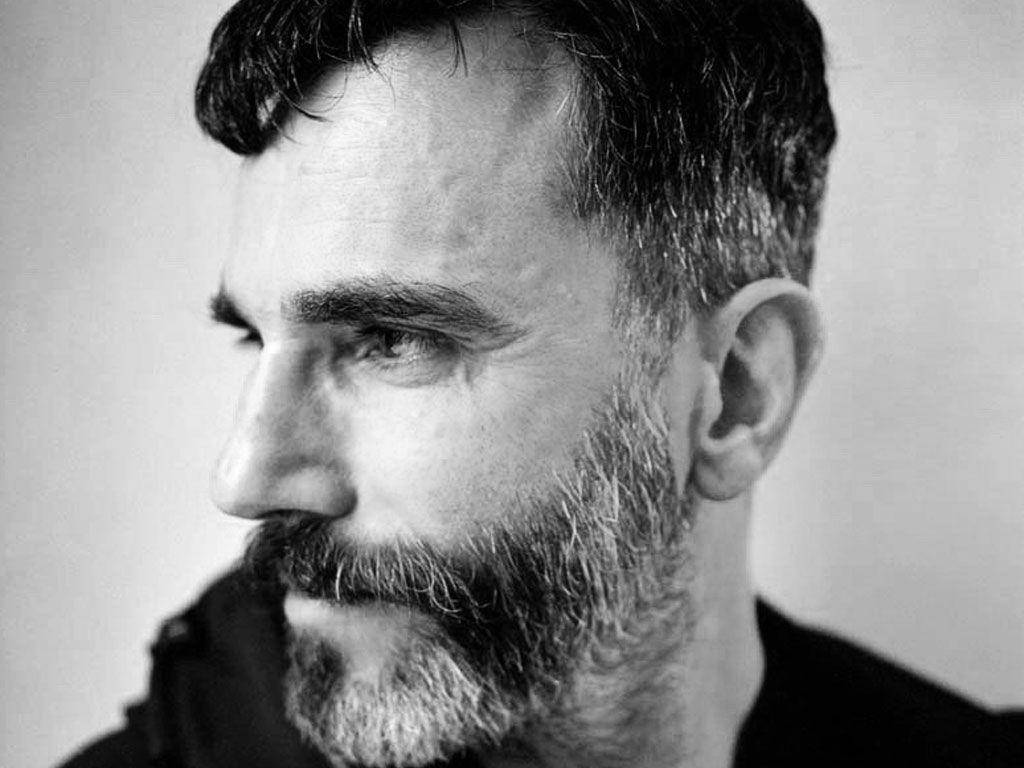 Daniel Day-Lewis, full beard, black and white, SD Desktop Wallpaper