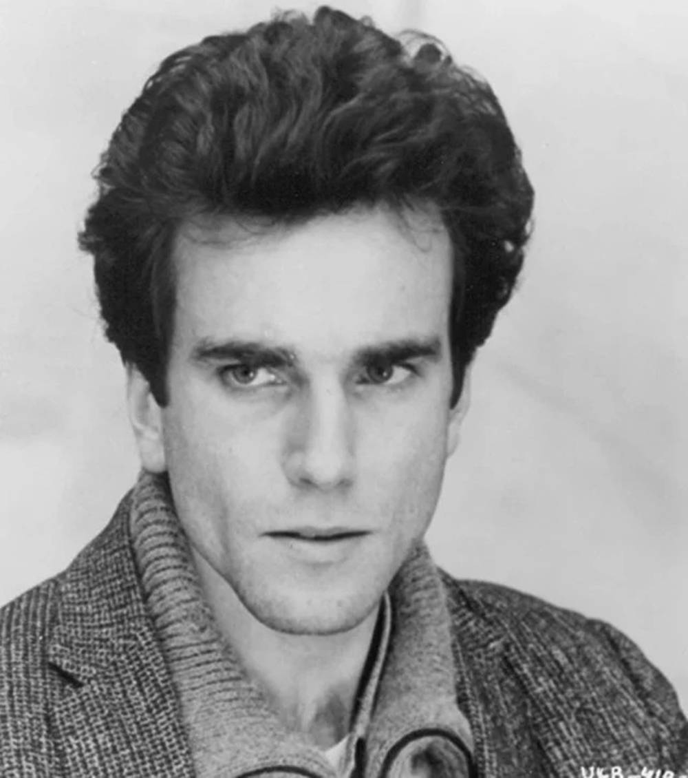 Daniel Day-Lewis, black and white portrait, tousled hair, SD Phone Wallpaper