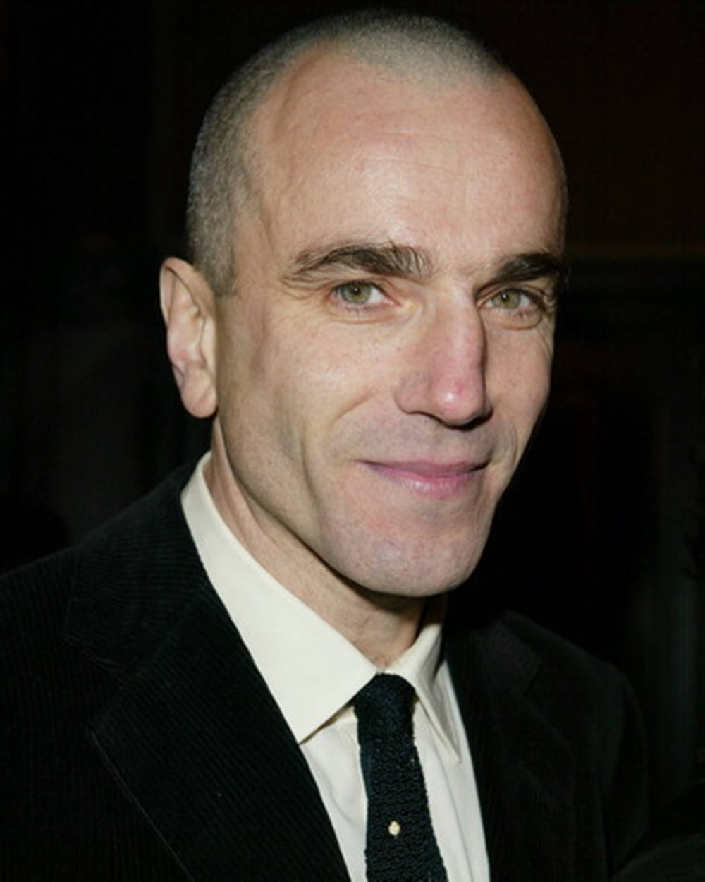 Daniel Day-Lewis, bald, black corduroy suit, SD Phone Wallpaper
