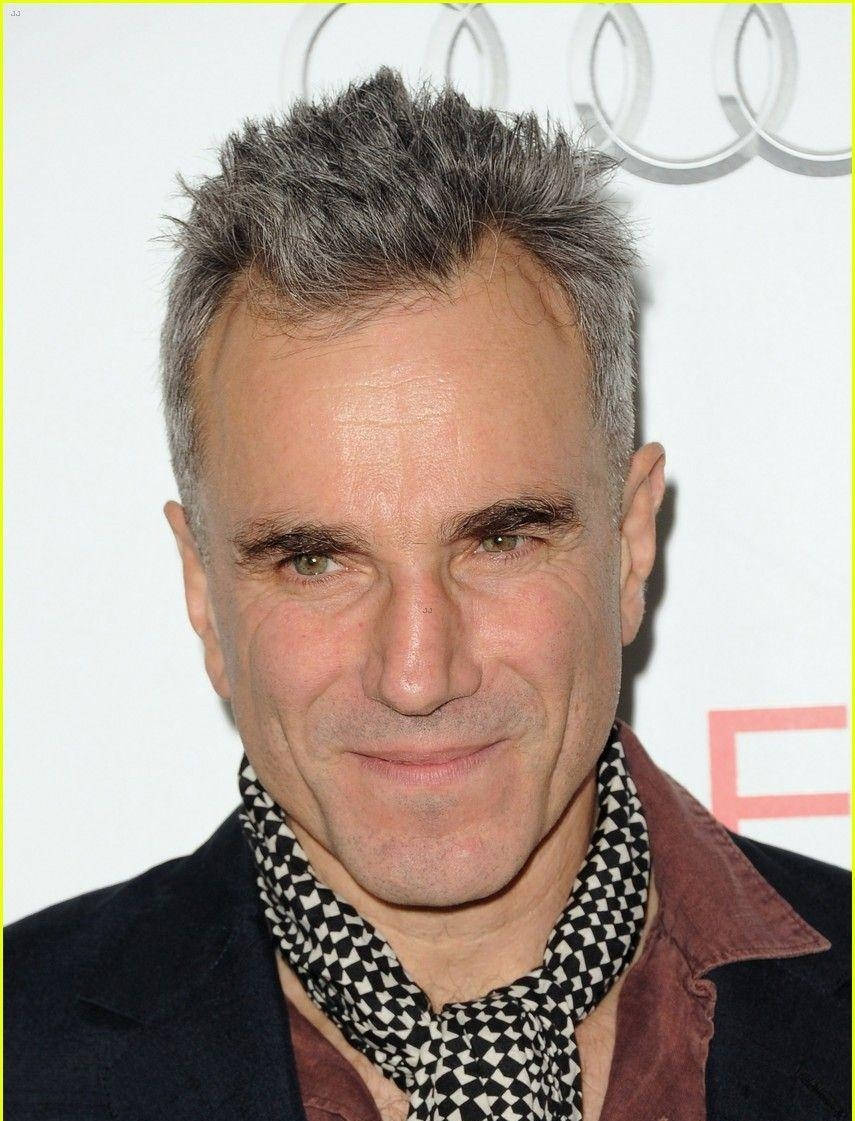Daniel Day-Lewis, salt-and-pepper hair, patterned scarf, SD Phone Wallpaper