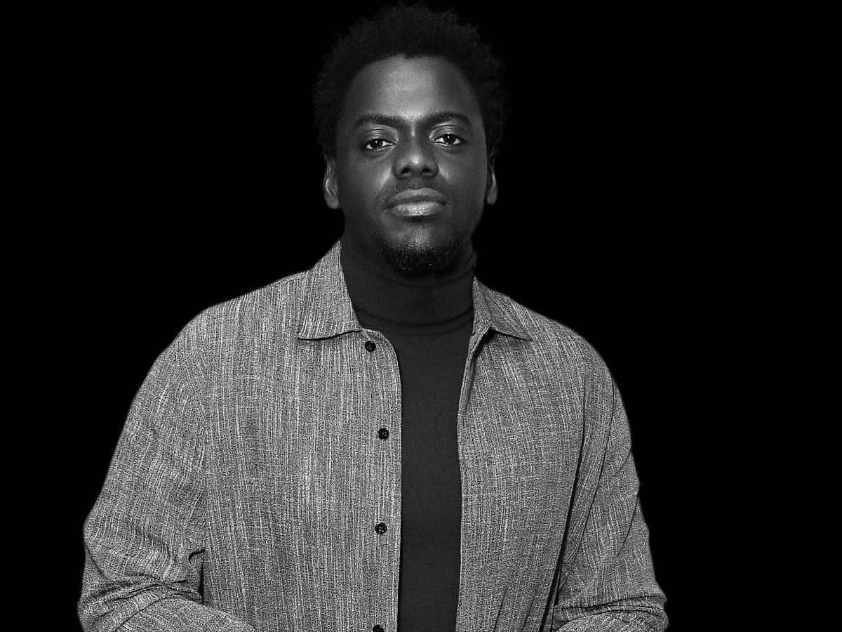 Daniel Kaluuya, black and white portrait, textured button-up shirt, SD Desktop Wallpaper