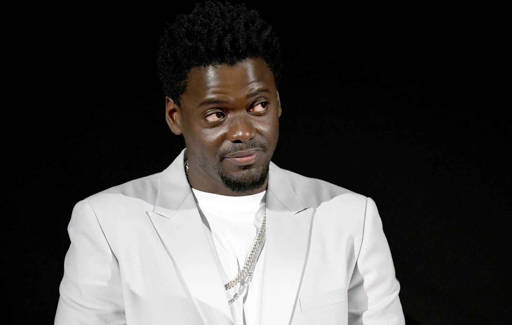 Daniel Kaluuya, white suit, chain necklace, Full HD Desktop Wallpaper