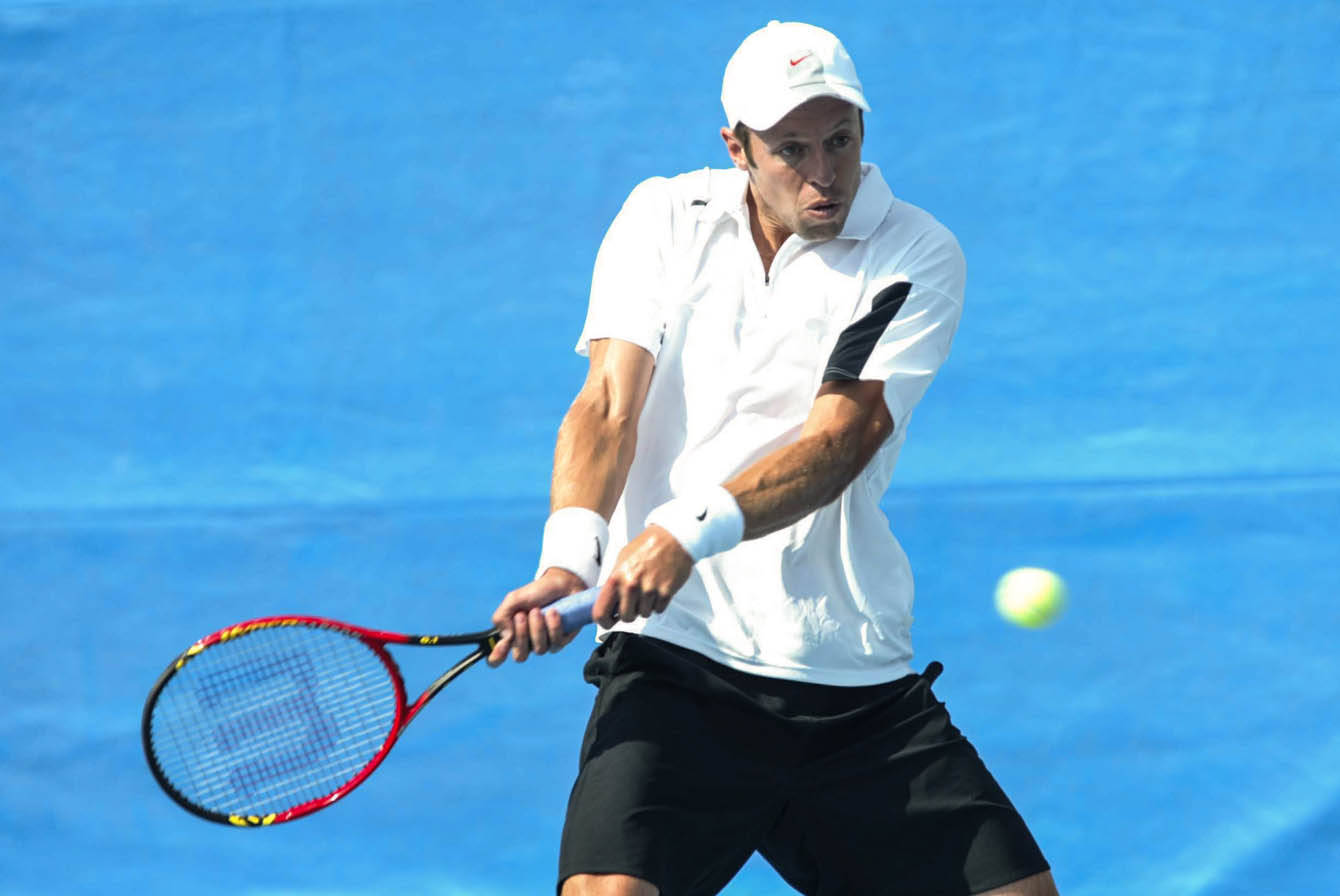 Daniel Nestor, two-handed stroke, red racket, HD Desktop Wallpaper
