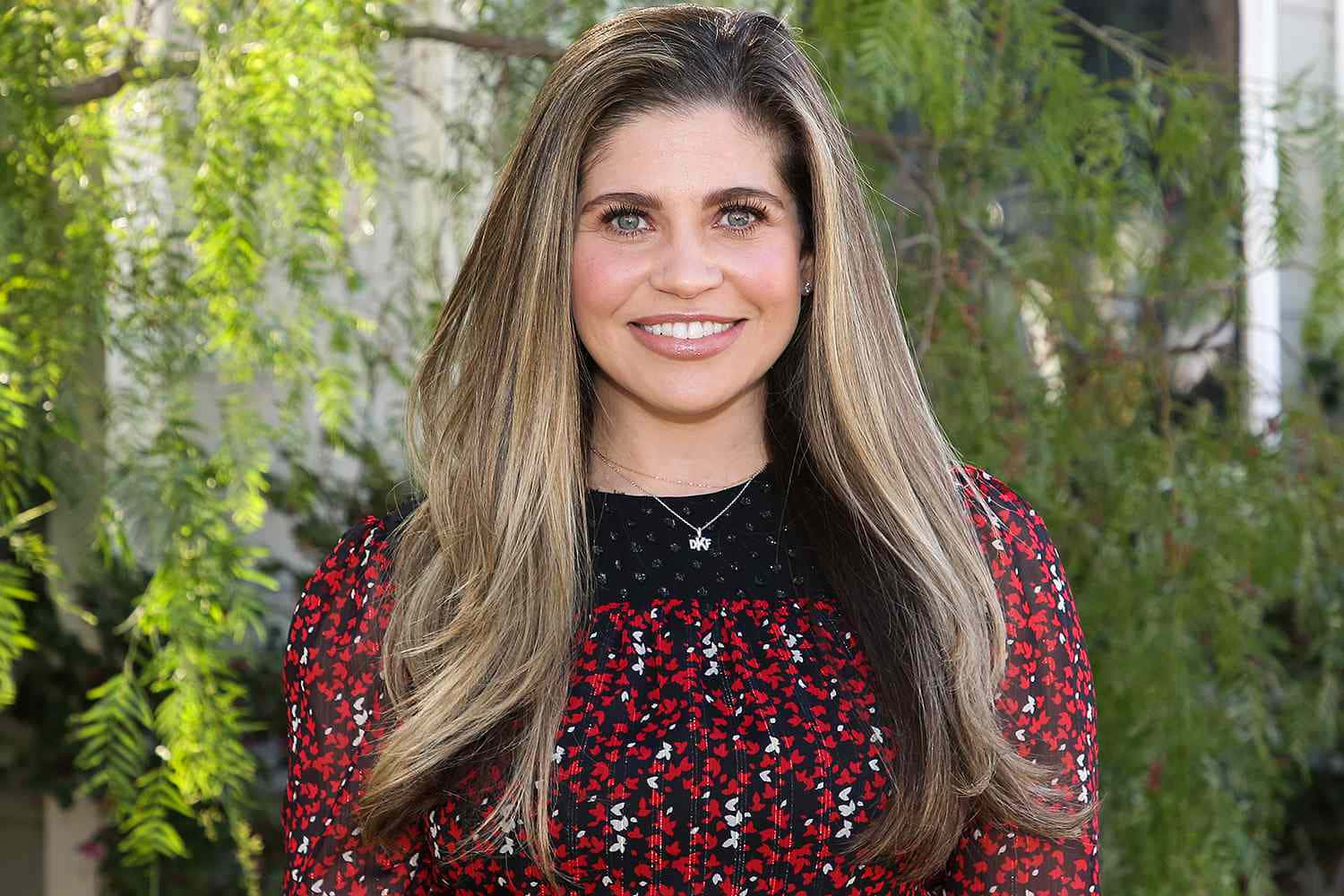 Danielle Fishel, red floral dress, long blonde hair, HD Desktop Wallpaper