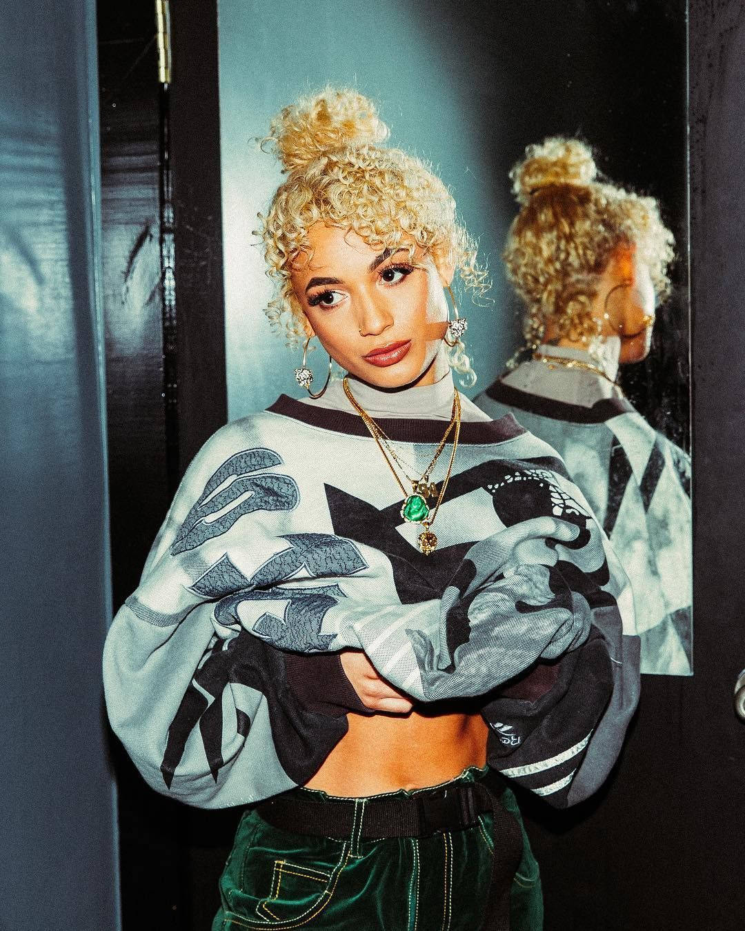 Danileigh, curly blonde hair, high bun, HD Phone Wallpaper