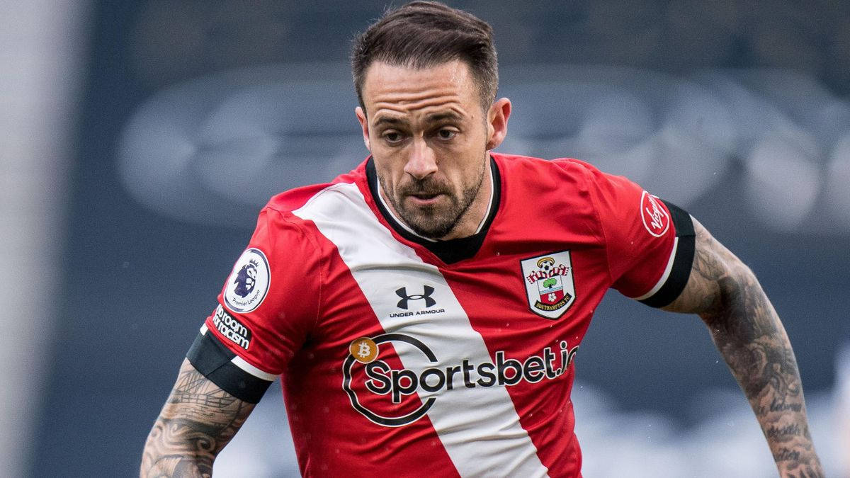 Danny Ings, red and white striped jersey, tattoos, SD Desktop Wallpaper