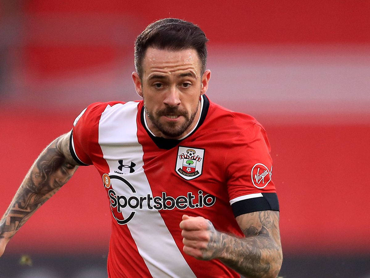 Danny Ings, red and white striped jersey, tattoos, SD Desktop Wallpaper