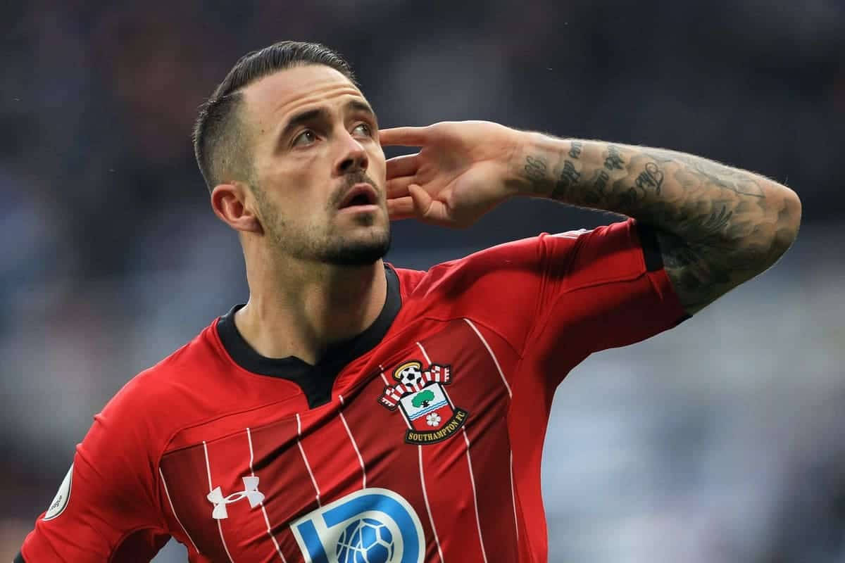 Danny Ings, red striped jersey, tattooed arm, SD Desktop Wallpaper