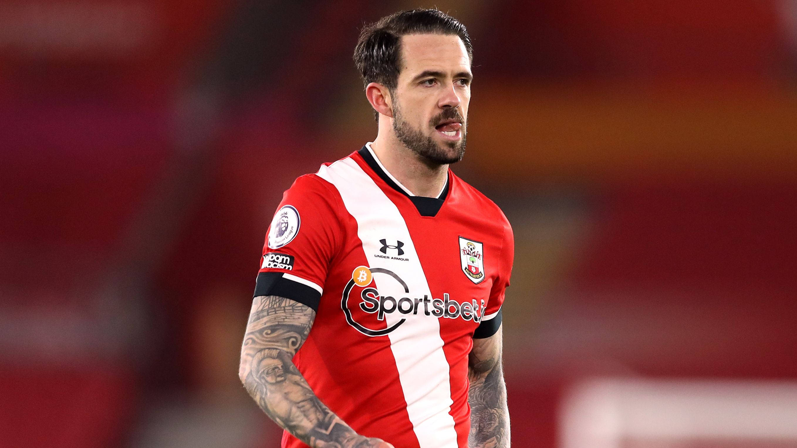 Danny Ings, red and white striped jersey, tattoos on his arms, 2K Desktop Wallpaper